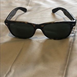 Ray-Ban new Wayfarer